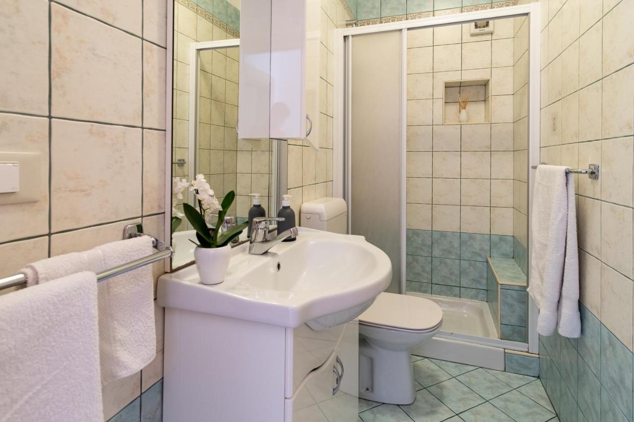 Apartmani Jolly Porec: Blizu Centra I Mora Екстериор снимка